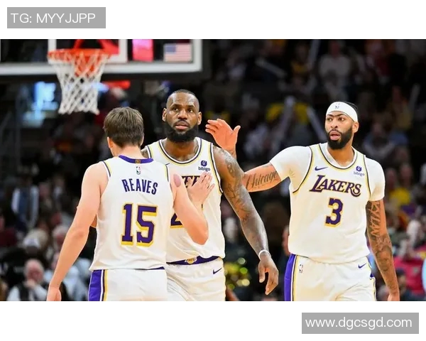 1997年公牛与湖人对决回顾：传奇球队的巅峰对抗与历史瞬间